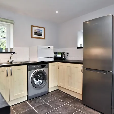 Dove Cottage - Sleeps 6 Near Cartmel * Grange-over-Sands